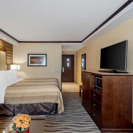 Best Western Plus Edmonton Airport Hotel Ледюк Екстериор снимка